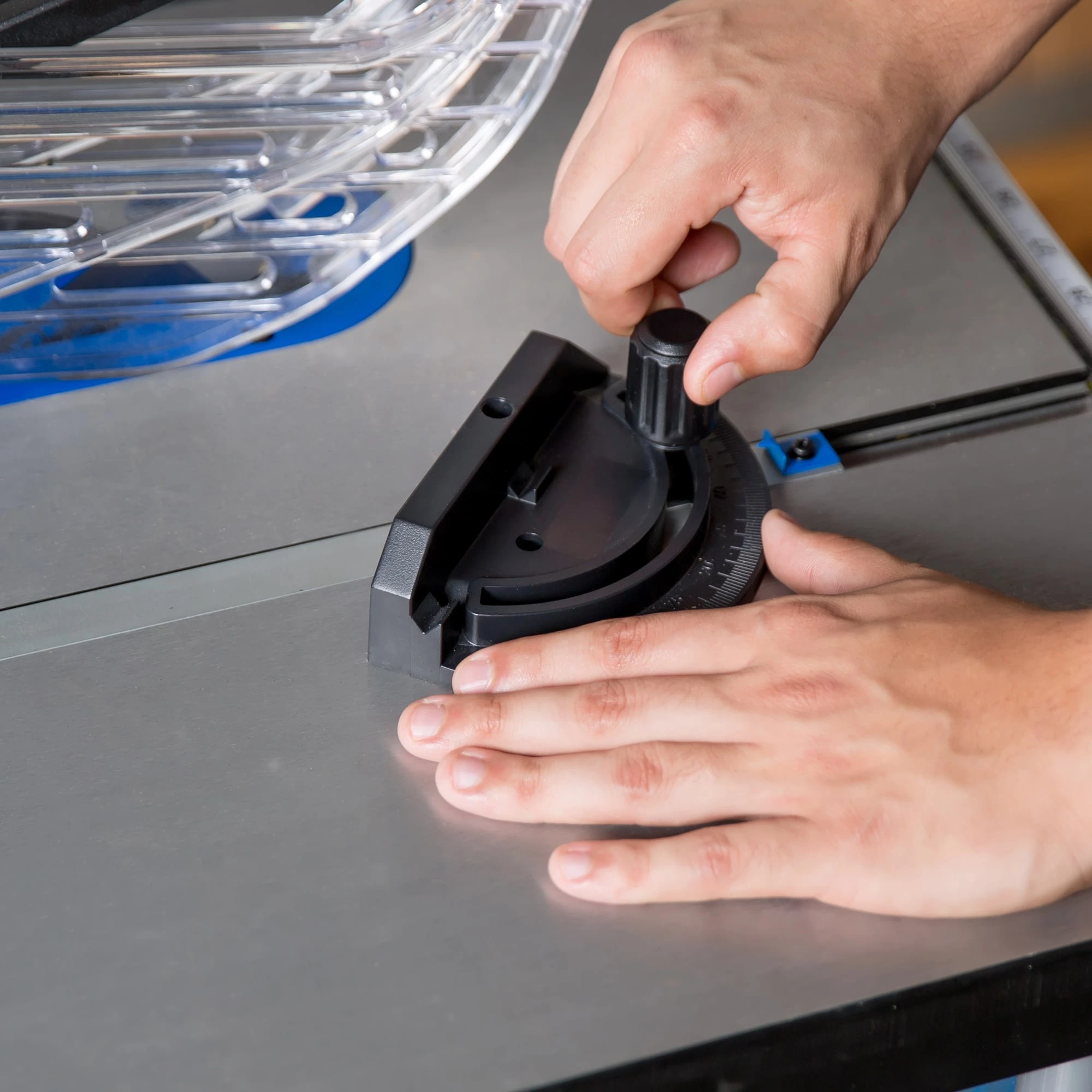 Kobalt Table Saws 10-in Carbide-tipped Blade 15-Amp Portable Table Saw 5 Kobalt Table Saws 10-in Carbide-tipped Blade 15-Amp Portable Table Saw - Image 5