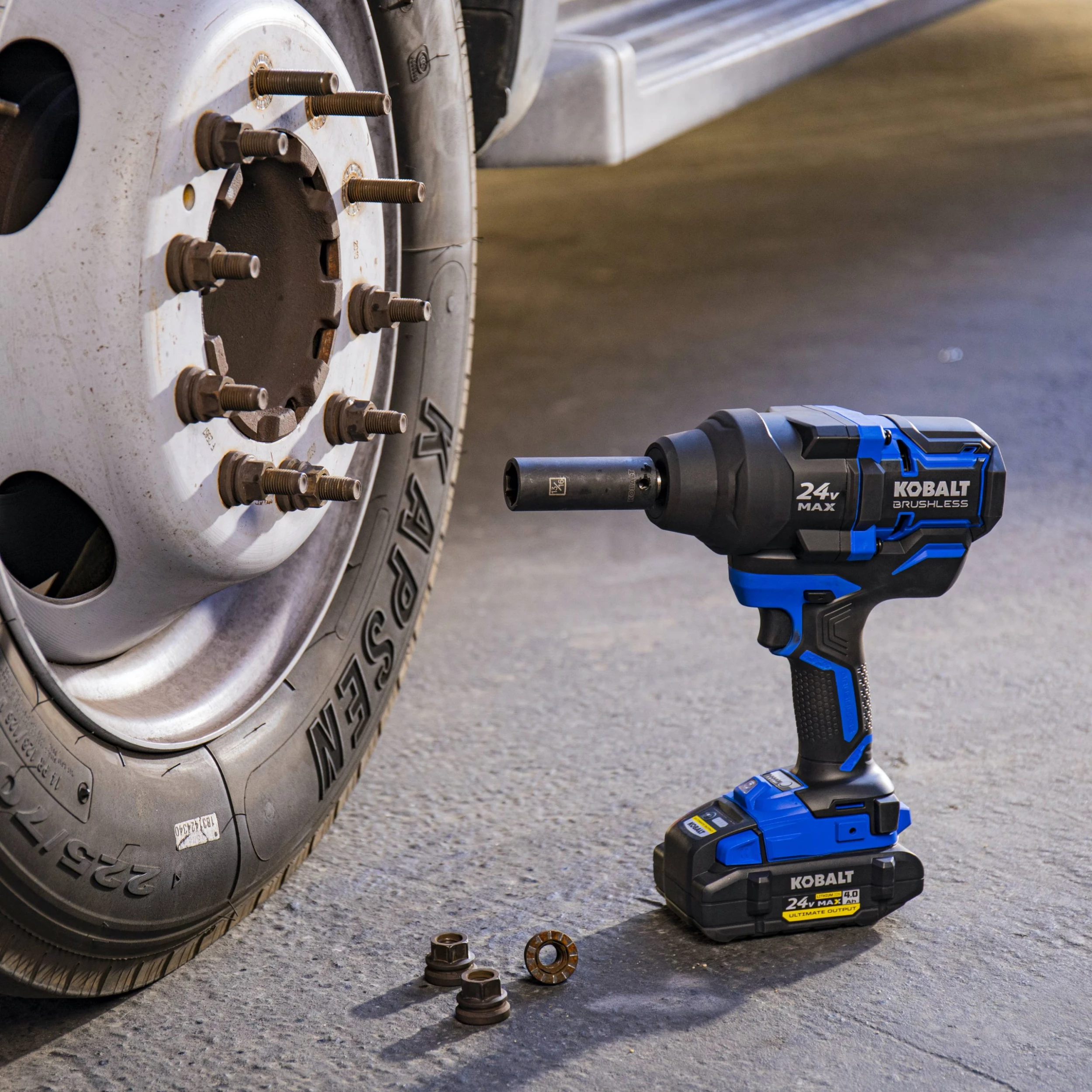 Kobalt Impact Wrenches 24-Volt XTR Variable Speed Brushless 1/2-in Drive Cordless Impact Wrench (1-Battery Included) 10 Kobalt Impact Wrenches 24-Volt XTR Variable Speed Brushless 1/2-in Drive Cordless Impact Wrench (1-Battery Included) - Image 10