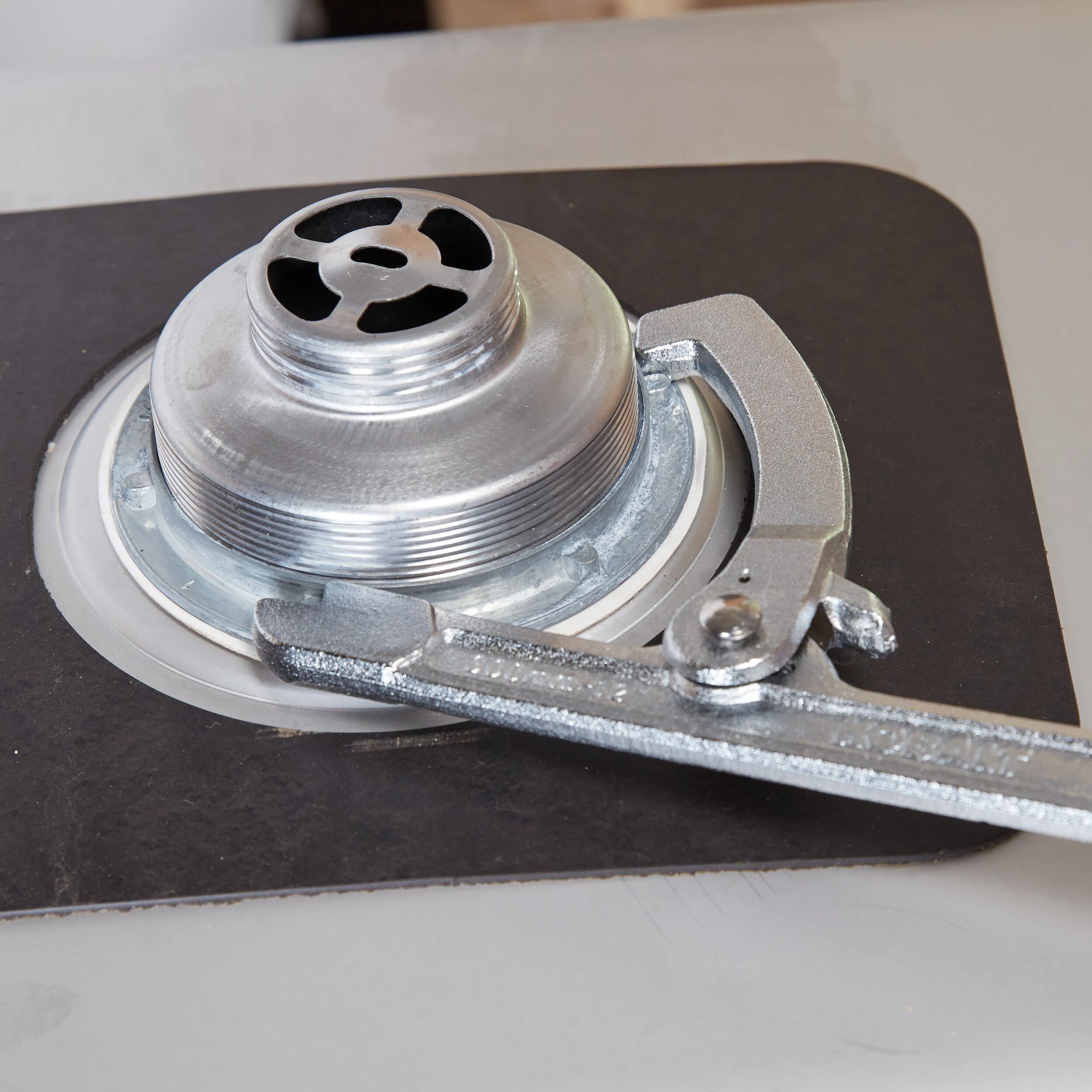 Kobalt Plumbing Wrenches & Specialty Tools 12-in Lock-nut Wrench 2 Kobalt Plumbing Wrenches & Specialty Tools 12-in Lock-nut Wrench - Image 2